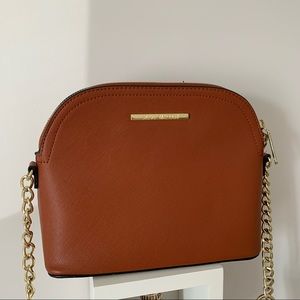 Cross body purse